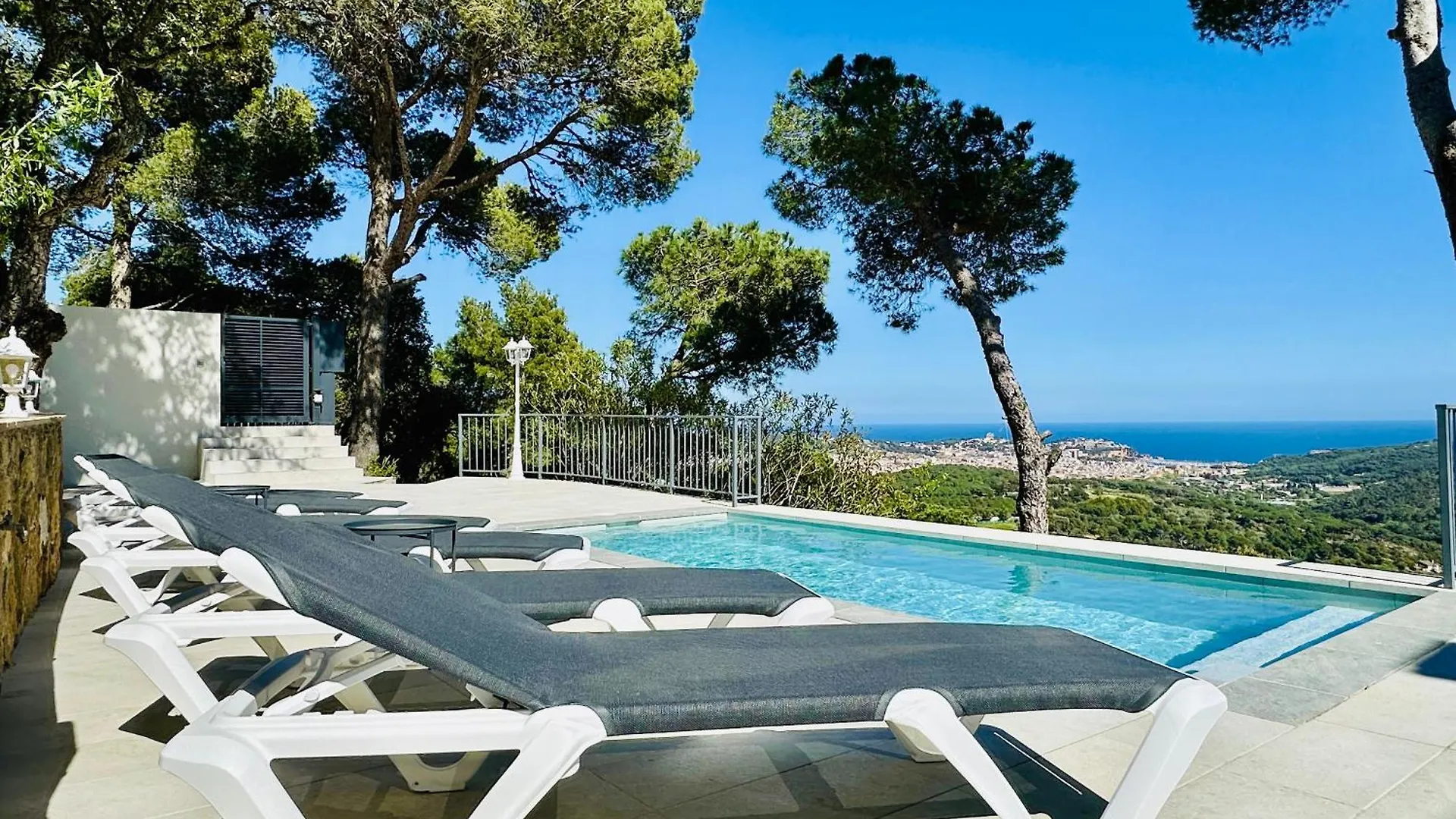 Villa Cardina Costabravasi Sant Feliu de Guíxols España